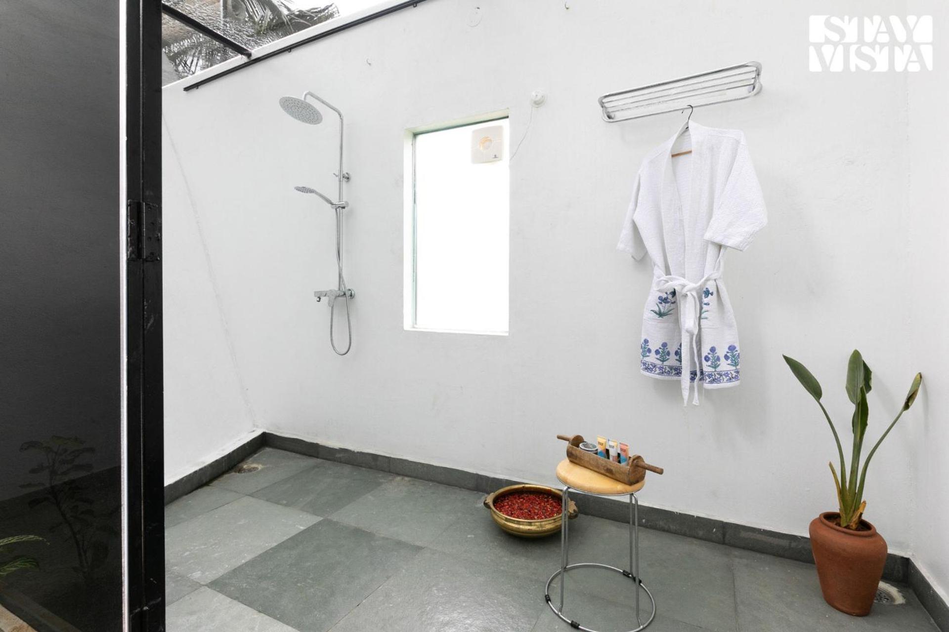 Stayvista At Shwaas Mysore With Private Pool 외부 사진